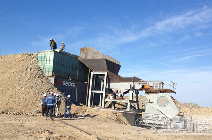 定期对设备进行检修维护现场 定期对设备进行检修维护现场