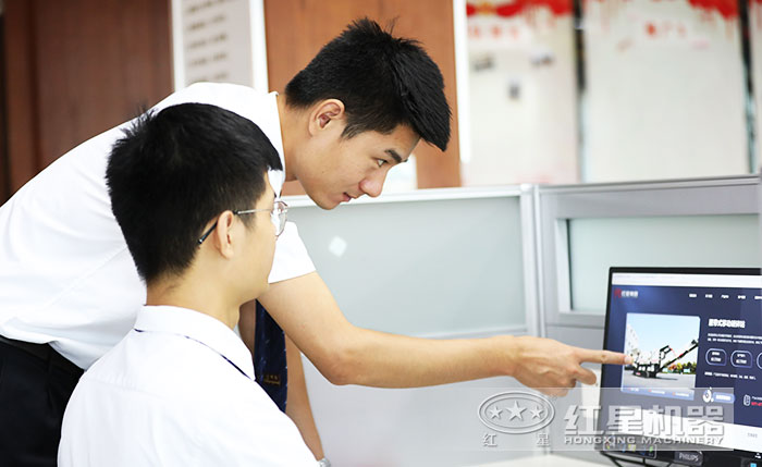 专业人员为您提供多面的设备服务 专业人员为您提供多面的设备服务